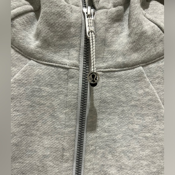 ⭐️Lululemon Scuba Full Zip Cropped Hoodie Heathered Grey Size 6⭐️ - Picture 4 of 12